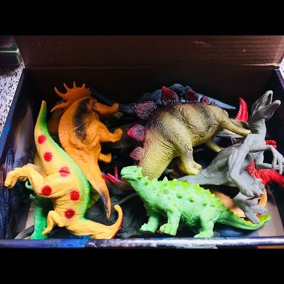 Dinosaur Set - Picture 2 of 7